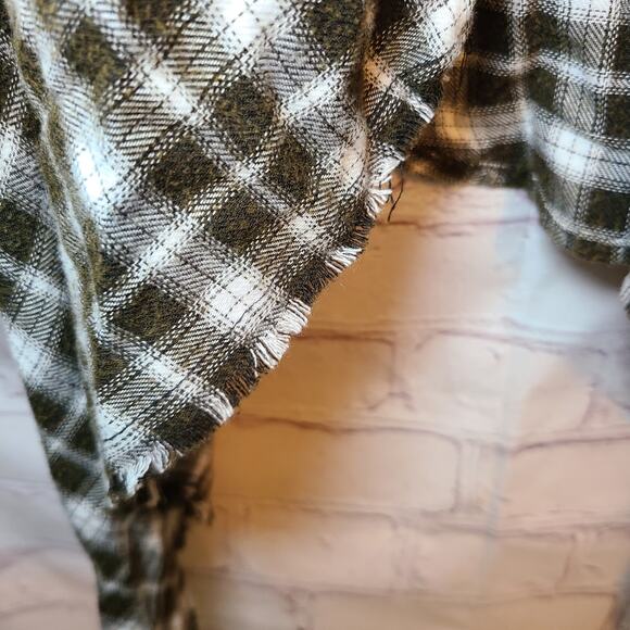 Knox Rose Plaid Flannel Shawl Cardigan - Fringe Hem, Tab Sleeves, Size XS, New - Picture 5 of 8